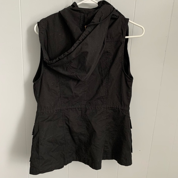 Utility Vest - Picture 4 of 6